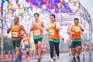 BIB: 11542, 11201, 782
                            <button type="button" onclick="openModal(9945483)" class="btn btn-primary btn-sm float-right btn-popup" data-toggle="modal" data-target=".modal-high-quality">
                        <i class="fas fa-shopping-cart"></i> Add to Cart
                    </button>
                                            <button type="button" onclick="isThisMe(9945483, true)" class="btn btn-success btn-sm float-right btn-popup btn-isme hidden" data-toggle="tooltip" data-placement="bottom" title="นี่คือรูปของคุณใช่ไหม คลิกที่นี่เพื่อเอาเข้าอัลบั้ม">
                        <i class="fas fa-plus"></i> Add to album
                    </button>
                    <button type="button" onclick="isThisMe(9945483, false)" class="btn btn-warning btn-sm float-right btn-popup btn-isnotme hidden">
                        <i class="fas fa-ban"></i> Remove from album
                    </button>